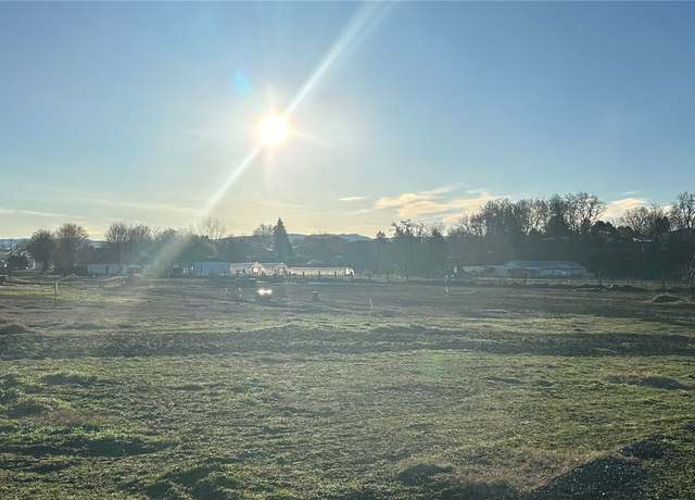 Property at 521 SW 12th, College Place, WA 99324