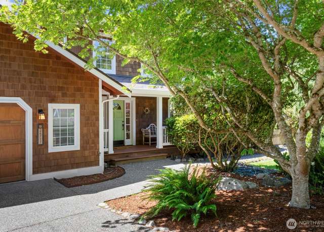Property at 24717 Hillbend Ln NE, Kingston, WA 98346, 3 beds, 3.5 baths