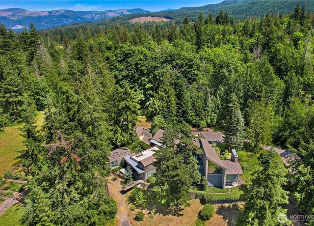 Property at 4367 Squalicum Lake Rd, Bellingham, WA 98226, 3 beds, 3 baths