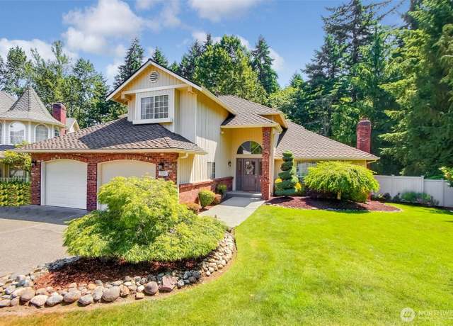 Property at 209 SW 331st Pl, Federal Way, WA 98023, 4 beds, 2.5 baths