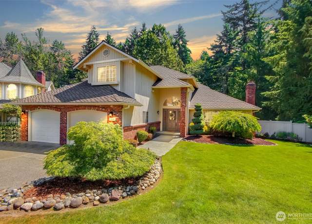 Property at 209 SW 331st Pl, Federal Way, WA 98023, 4 beds, 2.5 baths