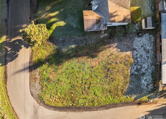Property at 19 SW 100th St, Seattle, WA 98146