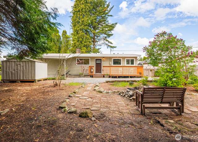 Property at 1302 Park Ave, Snohomish, WA 98290, 5 beds, 2 baths