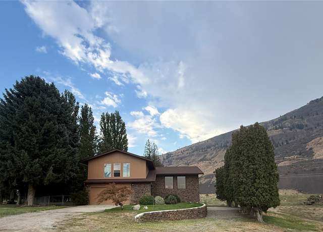 Property at 5097 Malaga Alcoa Hwy, Malaga, WA 98828, 3 beds, 2 baths