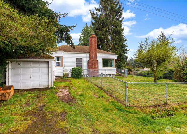 Property at 12054 38th Ave NE, Seattle, WA 98125, 3 beds, 1.5 baths
