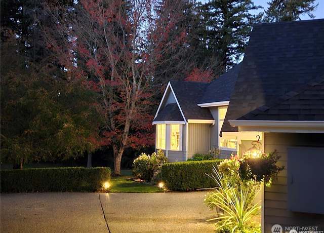 Property at 11915 189th Ave SE, Snohomish, WA 98290, 4 beds, 4.5 baths
