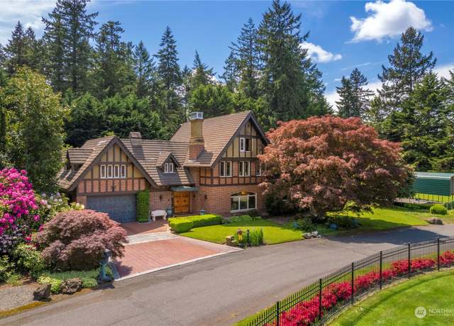 Property at 4 Thornewood Ln SW, Lakewood, WA 98498, 5 beds, 4.5 baths