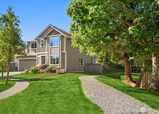 Property at 20322 10th Ave W, Lynnwood, WA 98036, 4 beds, 2.5 baths