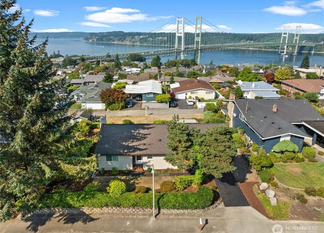 Property at 1516 N Jackson Ave, Tacoma, WA 98406, 2 beds, 1 bath