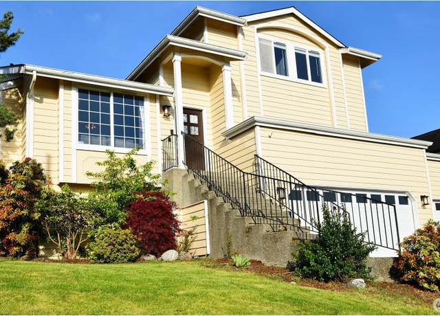 Property at 8115 77th Ave NE, Marysville, WA 98270, 4 beds, 3.5 baths