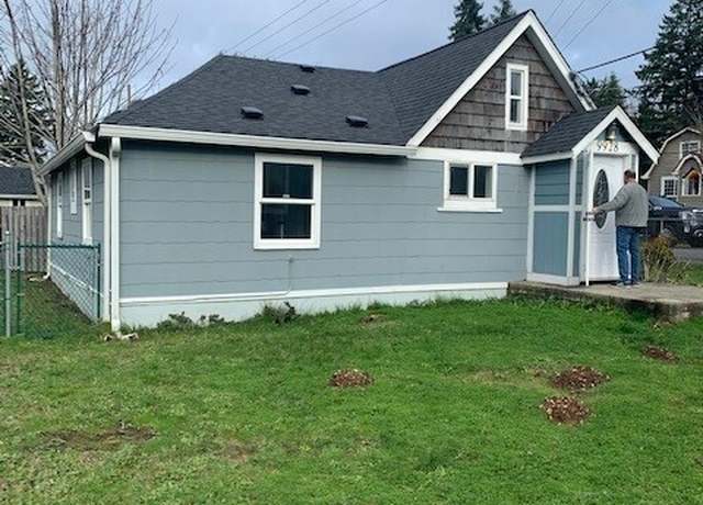 Property at 9928 Yakima Ave S, Tacoma, WA 98444, 3 beds, 1.5 baths