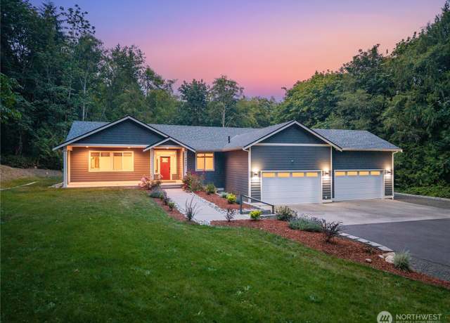 Property at 4464 Eastway Dr SE, Port Orchard, WA 98366, 4 beds, 3.5 baths