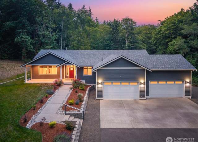 Property at 4464 Eastway Dr SE, Port Orchard, WA 98366, 4 beds, 3.5 baths