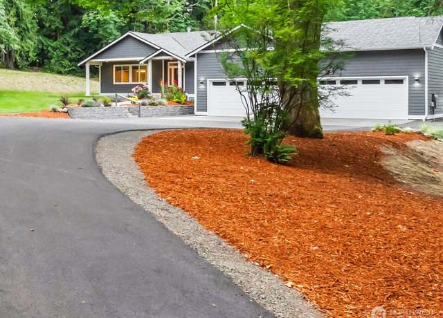 Property at 4464 Eastway Dr SE, Port Orchard, WA 98366, 4 beds, 3.5 baths