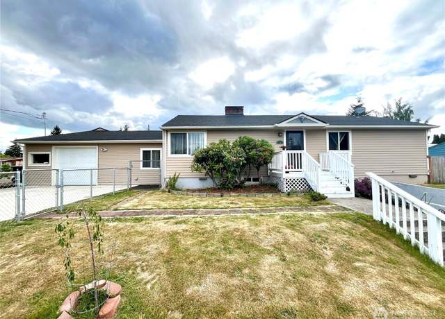 Property at 6612 E B St, Tacoma, WA 98404, 4 beds, 3 baths