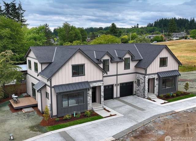 Property at 683 3rd St Unit 1(A), Langley, WA 98260, 3 beds, 2.5 baths