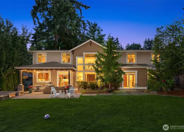 Property at 10823 NE 108th St, Kirkland, WA 98033, 5 beds, 4.5 baths