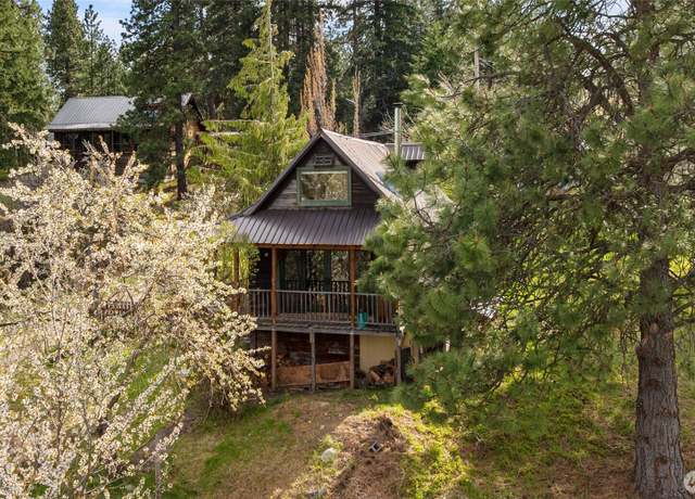 Property at 407 S 3rd St, Roslyn, WA 98941, 2 beds, 1 bath
