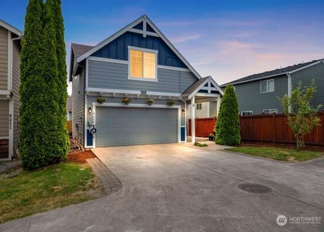 Property at 8425 61st Pl NE, Marysville, WA 98270, 3 beds, 2.5 baths