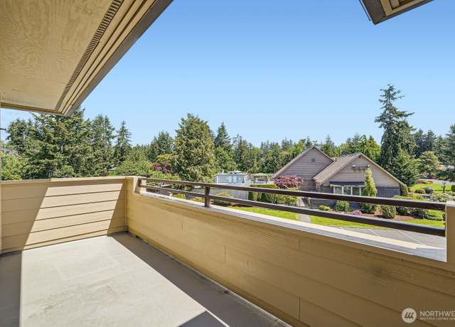 Property at 912 S 248th St #15, Des Moines, WA 98198, 2 beds, 1.5 baths