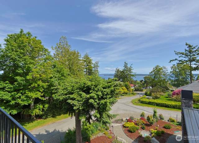 Property at 1433 Madison St, Port Townsend, WA 98368, 3 beds, 2.5 baths