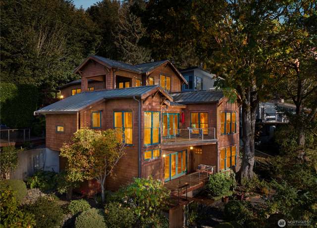 Property at 2563 Perkins Ln W, Seattle, WA 98199, 3 beds, 3.5 baths