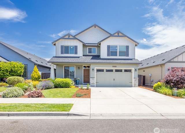 Property at 11217 NE 134th Pl, Vancouver, WA 98682, 4 beds, 2.5 baths