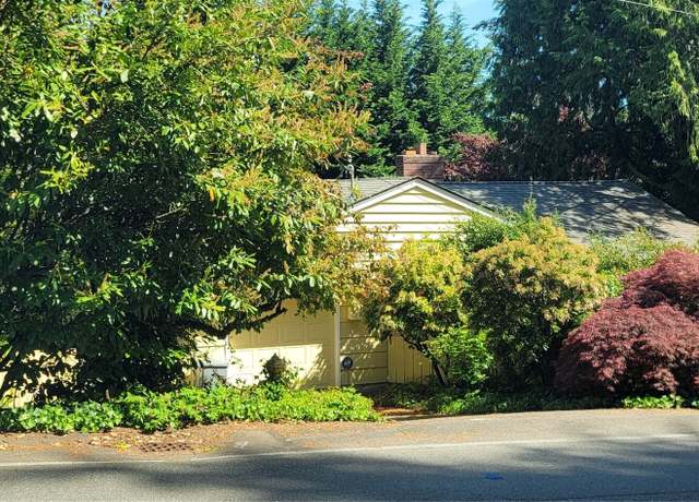 Property at 10024 SE 8th St, Bellevue, WA 98004, 3 beds, 1.5 baths