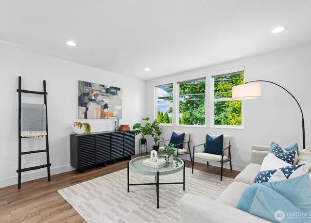 Property at 5949 41st Ave SW #5, Seattle, WA 98136, 2 beds, 1.5 baths