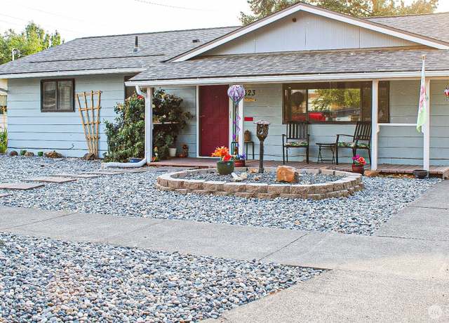 Property at 623 Cardinal Dr, Walla Walla, WA 99362, 2 beds, 2 baths