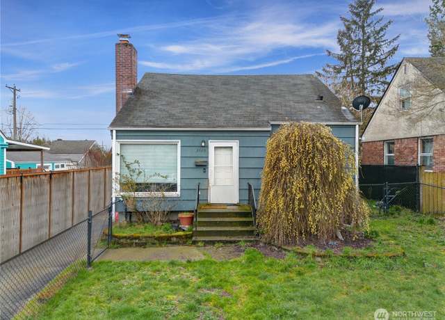 Property at 3120 S 17th St, Tacoma, WA 98405, 2 beds, 1 bath