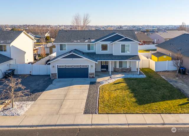Property at 833 W Polo Ridge Dr, Moses Lake, WA 98837, 4 beds, 2.5 baths