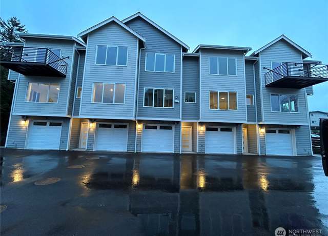 Property at 13249 Ambaum Blvd SW Unit C, Burien, WA 98146, 3 beds, 2.5 baths
