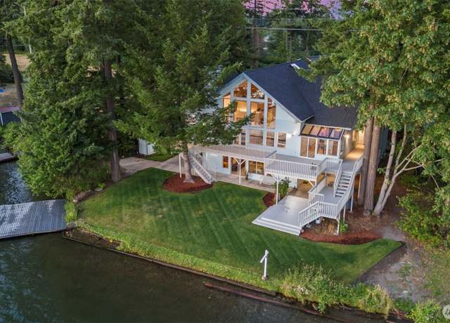 Property at 2516 214th Ave E, Lake Tapps, WA 98391, 3 beds, 3.5 baths