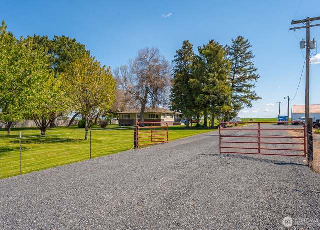 Property at 11627 Road K NE, Moses Lake, WA 98837, 5 beds, 2 baths