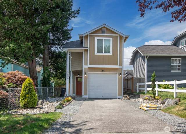 Property at 3806 Wetmore Ave, Everett, WA 98201, 3 beds, 2.5 baths