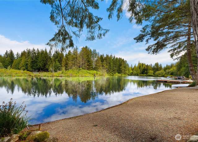 Property at 1051 E Ballantrae Dr, Shelton, WA 98584, 2 beds, 2.5 baths