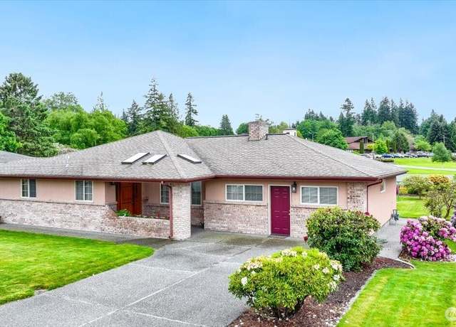 Property at 615 Hillcrest Dr, Anacortes, WA 98221, 4 beds, 3 baths