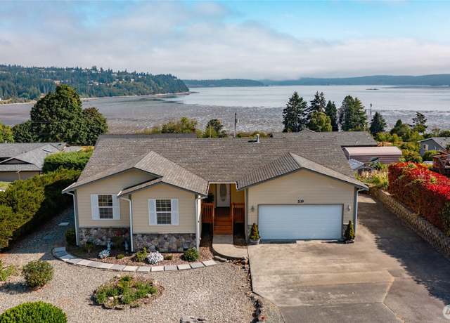 Property at 539 Birch St, Oak Harbor, WA 98277, 3 beds, 2 baths