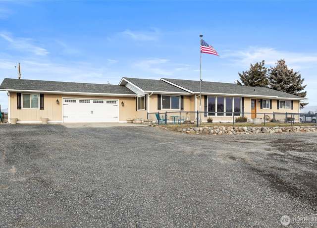 Property at 7773 N Wenas Rd, Selah, WA 98944, 3 beds, 2.5 baths