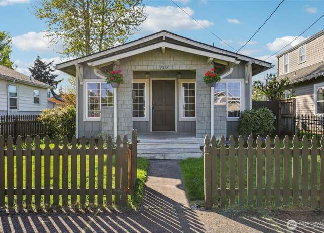 Property at 707 S 6th Ave, Kelso, WA 98626, 3 beds, 2 baths