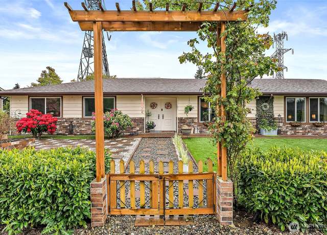 Property at 11101 SE 295th St, Auburn, WA 98092, 3 beds, 2 baths