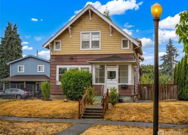Property at 924 S Grant Ave, Tacoma, WA 98405, 3 beds, 2 baths