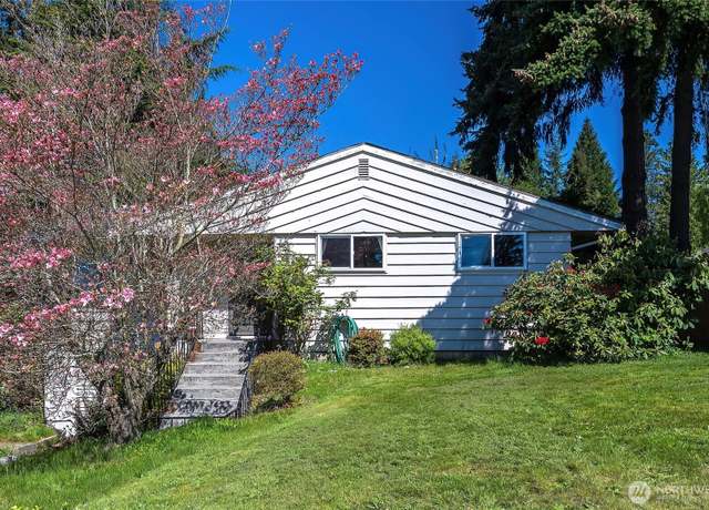 Property at 4801 84th St SW, Mukilteo, WA 98275, 3 beds, 2 baths