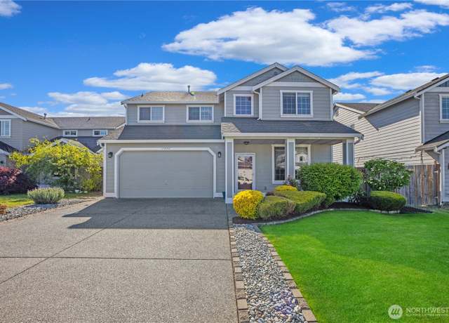 Property at 17422 90th Ave E, Puyallup, WA 98375, 4 beds, 2.5 baths