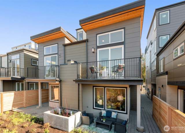 Property at 9217 B Densmore Ave N, Seattle, WA 98103, 2 beds, 1 bath