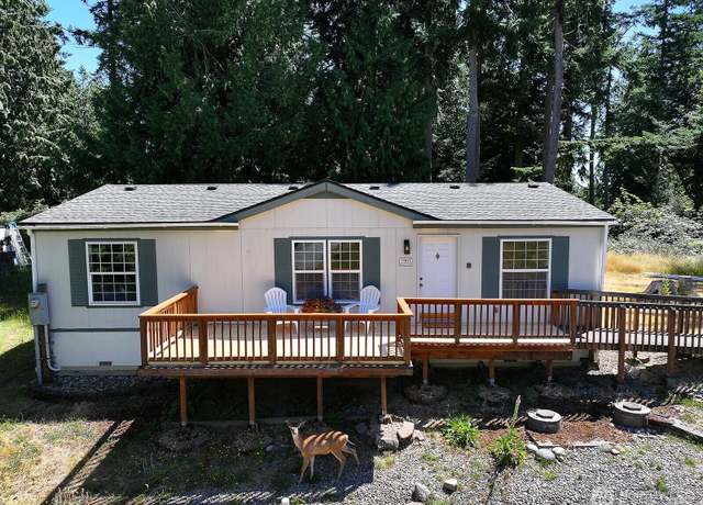 Property at 7867 Decatur Ave, Clinton, WA 98236, 2 beds, 2 baths