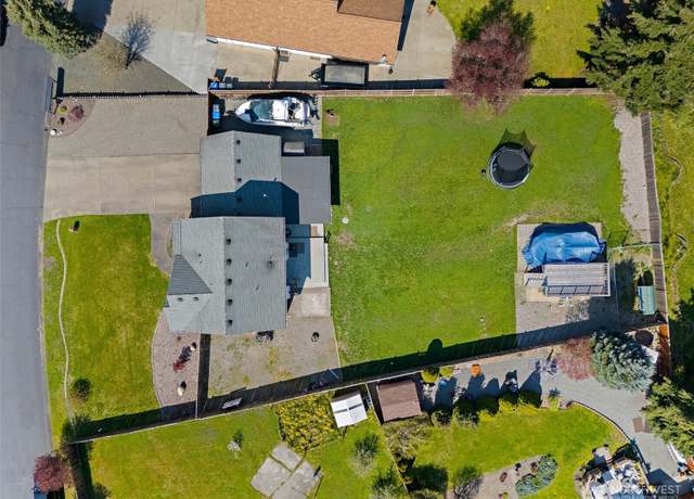 Property at 19411 107th Avenue Ct E, Graham, WA 98338, 4 beds, 2.5 baths