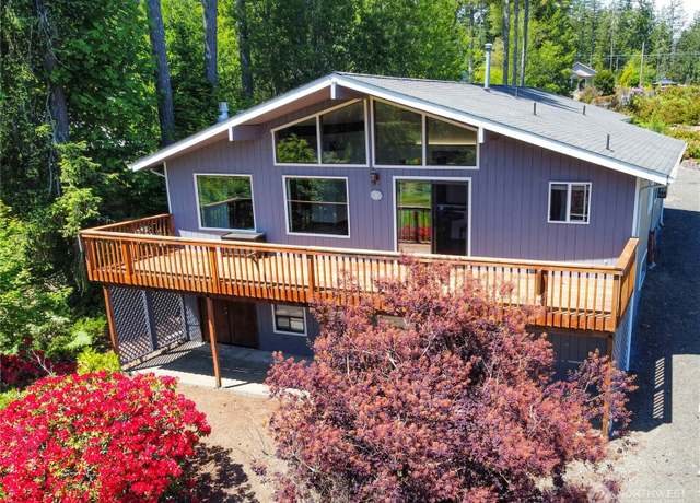 Property at 161 E Connemara Way, Shelton, WA 98584, 2 beds, 2.5 baths
