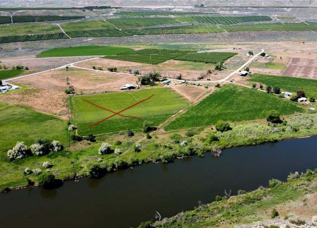 Property at 24 Hadley Rd, Brewster, WA 98812